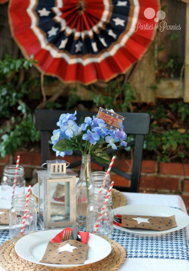 4th of July Decorations | PartiesforPennies.com | #4thofjuly 