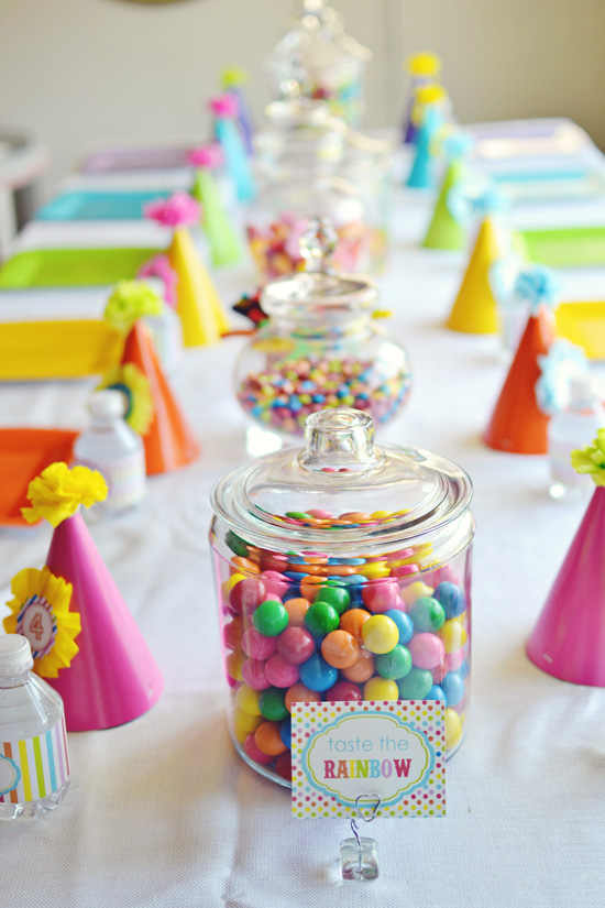 ColorfulPartyTable