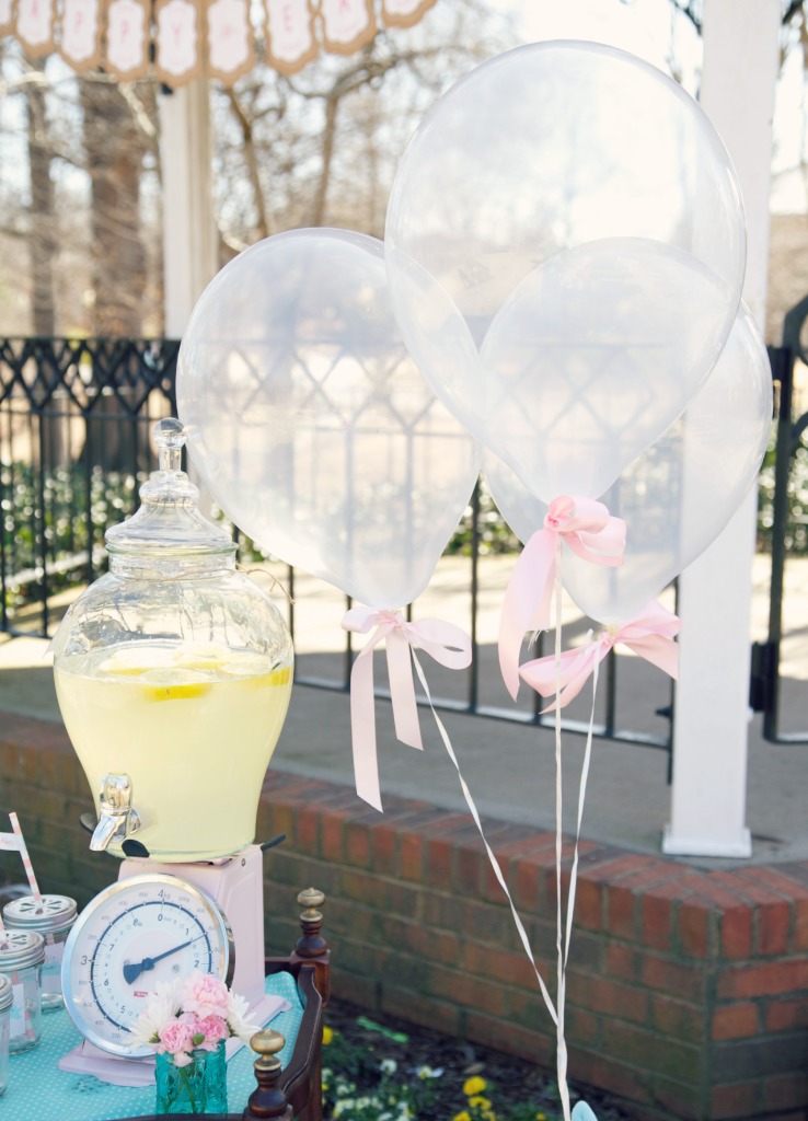 Easter Party Idea with Kate Aspen | PartiesforPennies.com | #Easter #holiday #outdoorparty #partysupplies