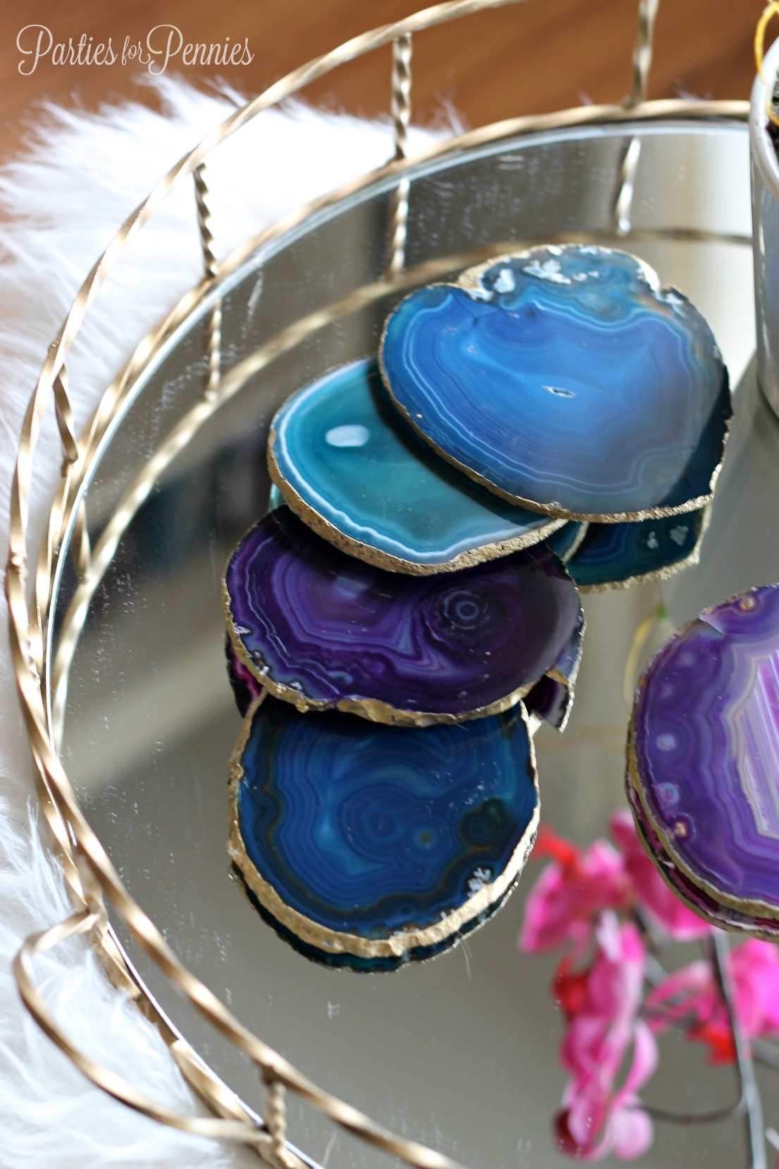 DIY Agate Stone Coasters | PartiesforPennies.com | #diy #coasters #agatestone #gold #gift