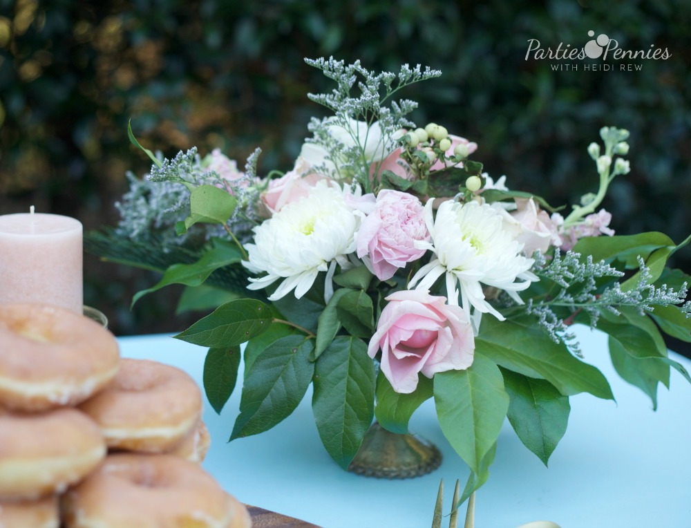 How to Plan a Wedding for under $5,000 | PartiesforPennies.com | Pink, Blue, Gold, Floral Arrangement, DIY Flower Arrangement