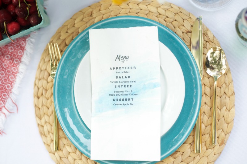 Printable Paper Bag Menu by PartiesforPennies.com | Dinner Party, Outdoor Dining, Outdoor Party, Entertaining, Wedding, Table Setting