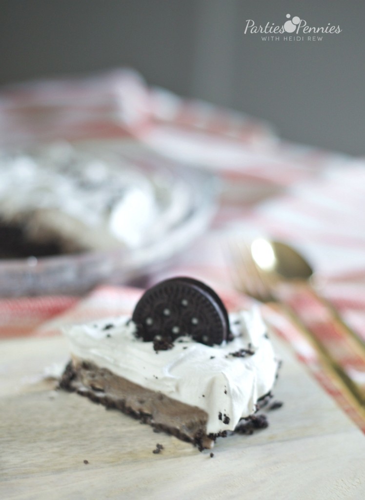 Gluten Free, Dairy Free Oreo Ice Cream Pie Recipe by PartiesforPennies.com | Not only is it Gluten & Dairy Free...but it's only 212 calories PER SERVING!! 