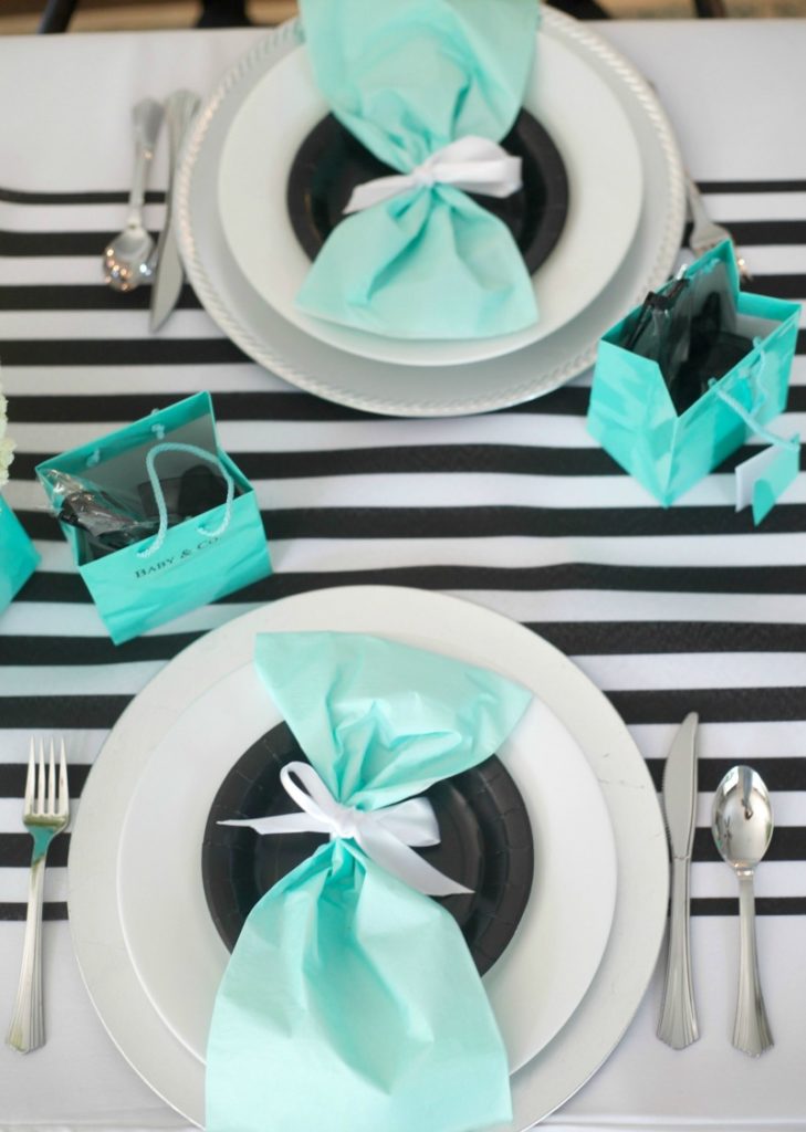 Breakfast at Tiffany's Baby Shower, Placesetting